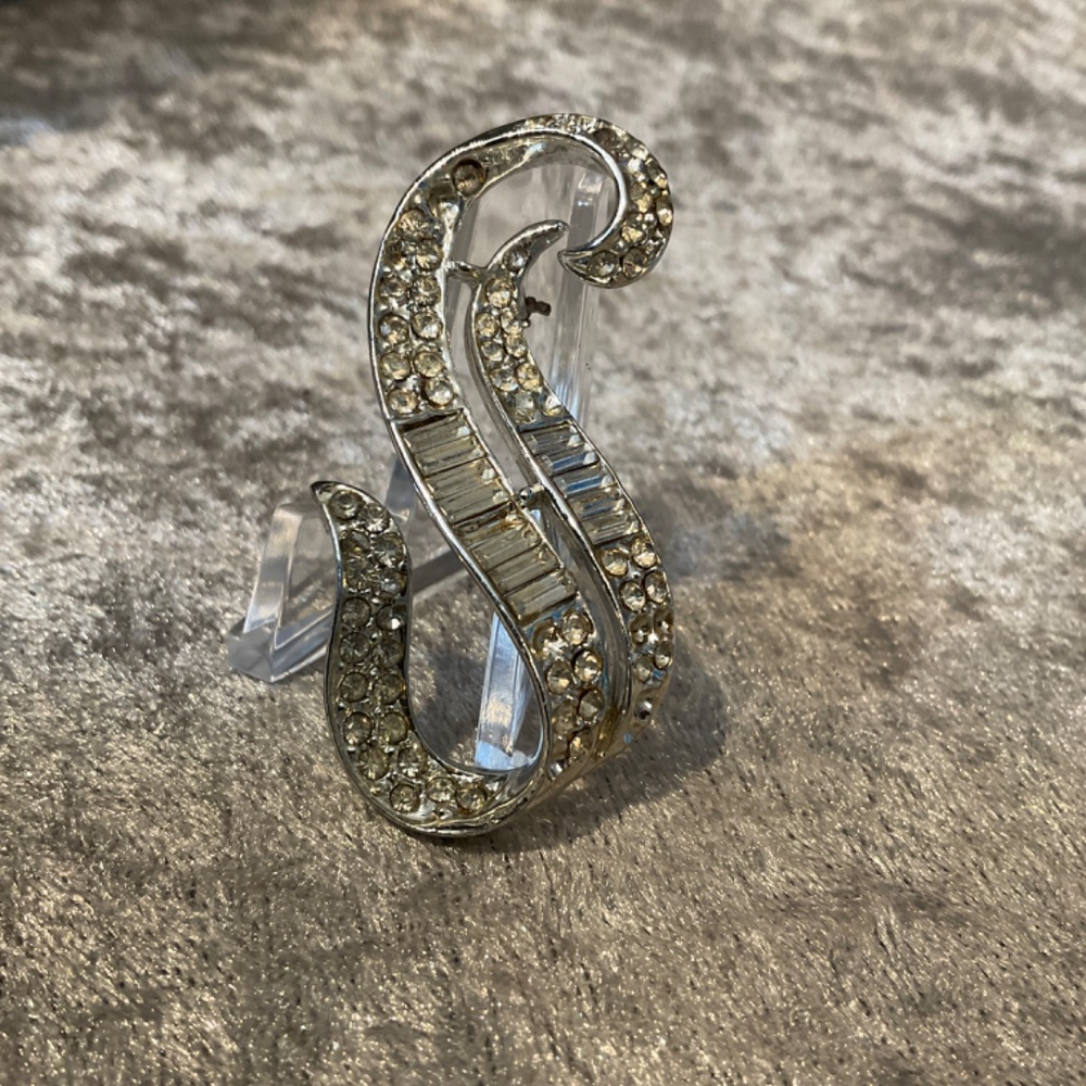 Vintage "S" Shaped Rhinestone and Silver Brooch - Picture 3 of 3